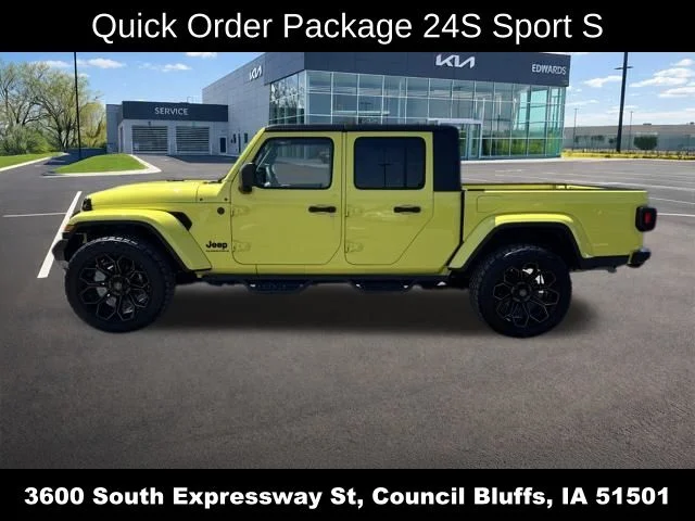 Used 2023 Yellow Jeep Sport S image 8