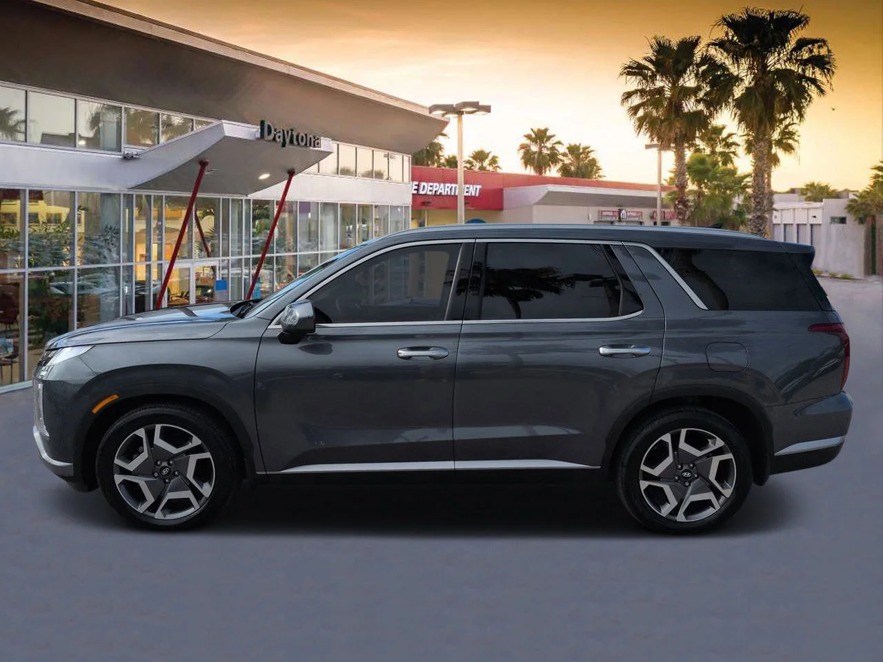 Used 2025 Gray Hyundai SEL Premium 7P image 6
