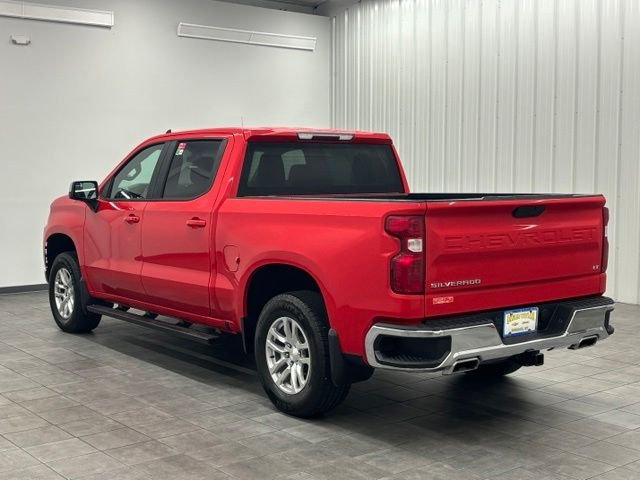 Used 2022 Red Chevrolet LT image 4