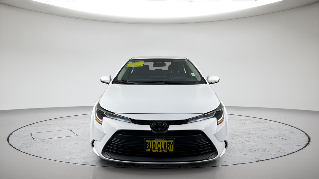 Used 2025 Ice Toyota LE image 2