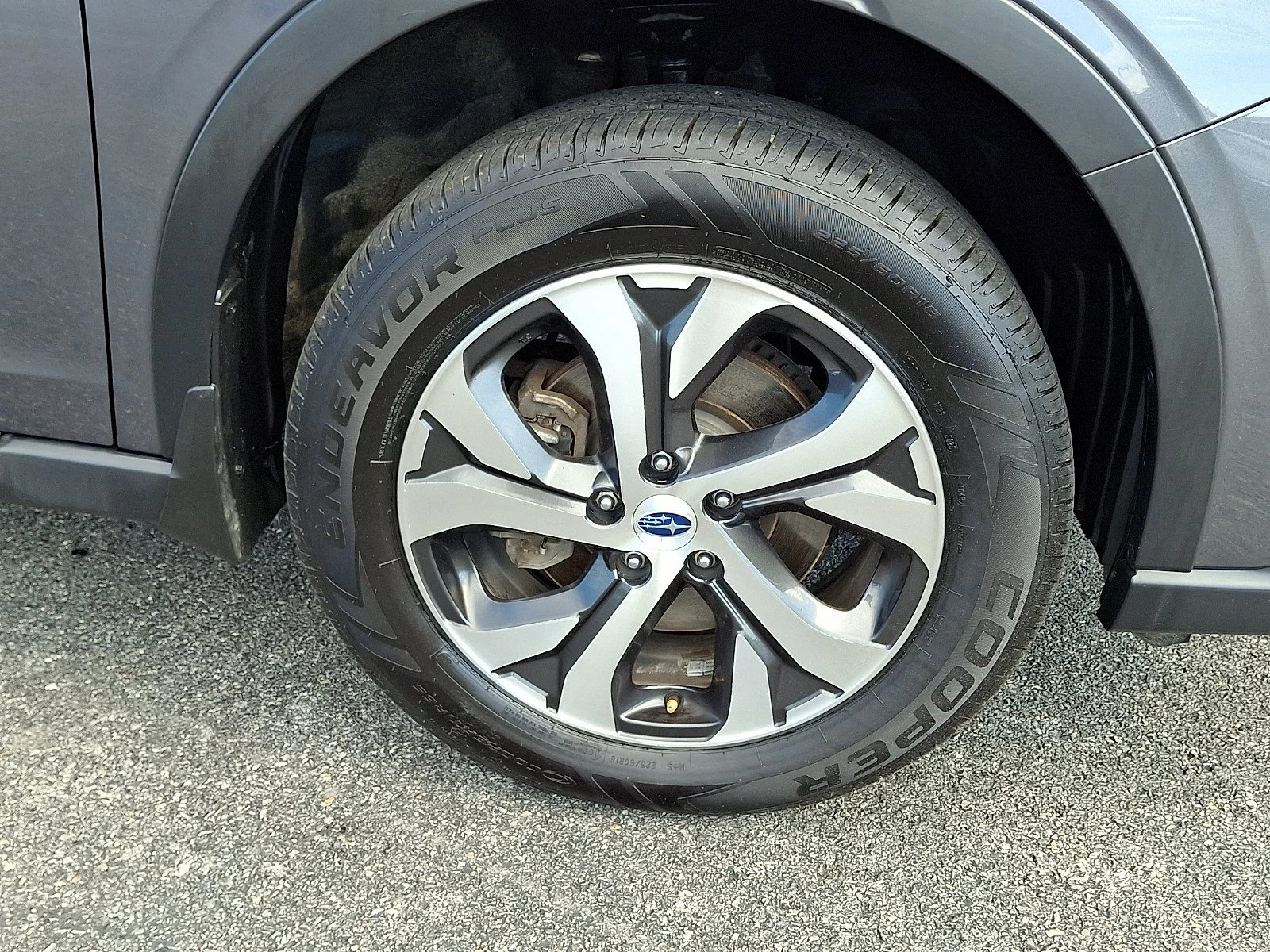 Used 2021 Magnetite Gray Metallic Subaru Limited image 9