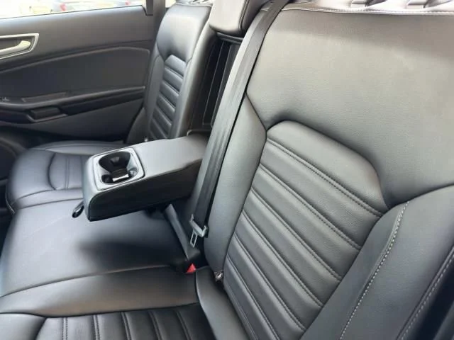 Used 2022 Silver Ford SEL image 48