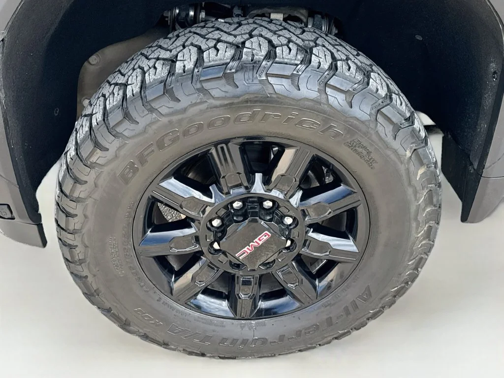 Used 2024 Black GMC AT4 image 40