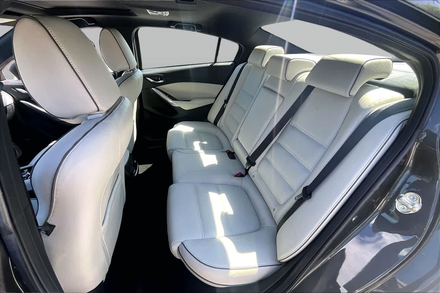 Used 2017 Machine Gray Metallic Mazda Grand Touring image 20