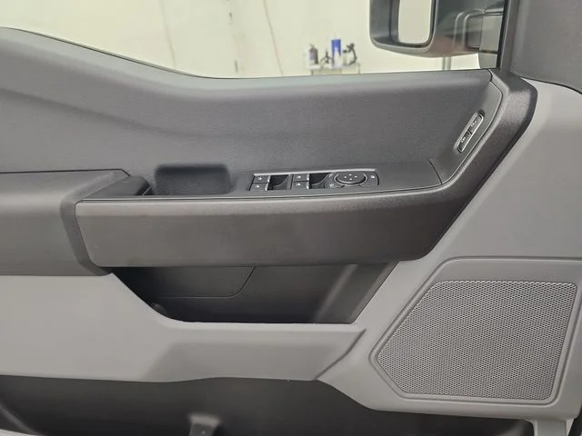 New 2026 Oxford White Ford F-250® XL image 38