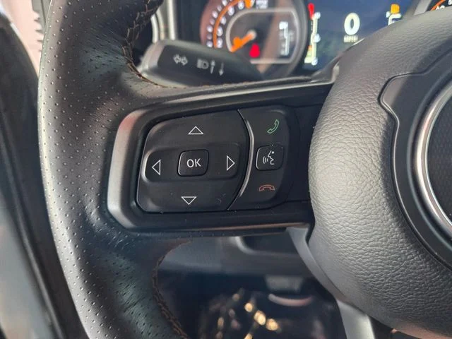 Used 2024 Gray Jeep Mojave image 30