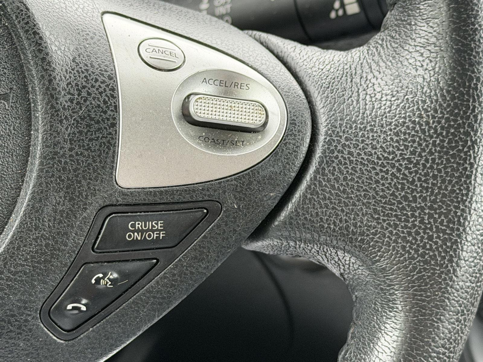 Used 2016 Graphite Blue Metallic Nissan SV image 9