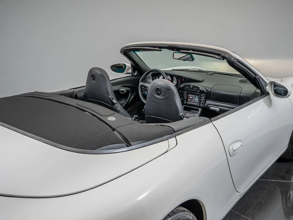 Used 2003 Carrara White Porsche Carrera image 25