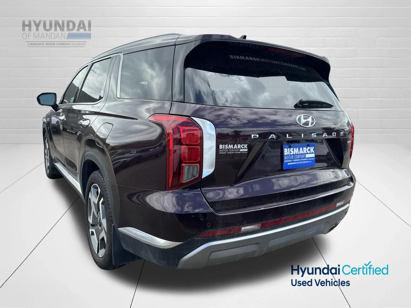 Used 2023 Red Hyundai Limited image 4