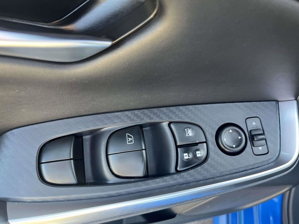 Used 2022 Blue Nissan SR image 16