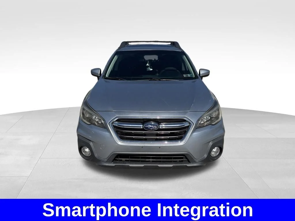 Used 2018 Silver Subaru 2.5i Premium image 11