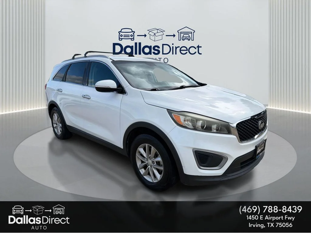 Used 2016 Snow White Pearl Kia LX image 2