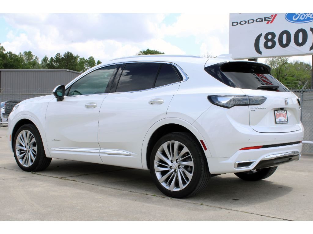 Used 2024 White Frost Tricoat Buick Avenir image 27