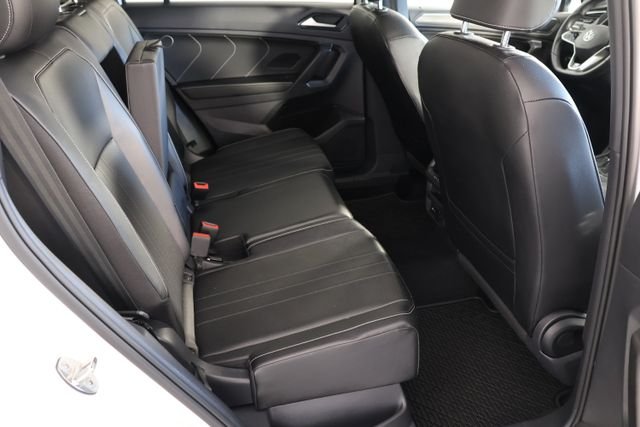 Used 2022 White Volkswagen 2.0T SE R-Line Black image 23