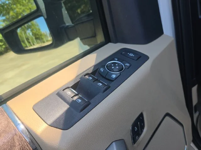 Used 2017 White Ford Lariat image 12