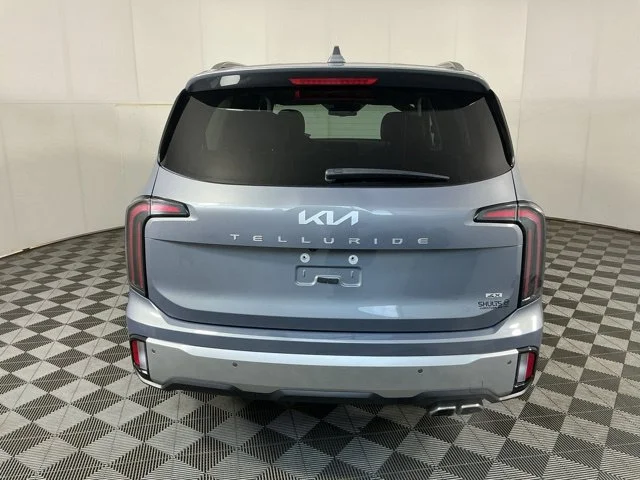 Used 2024 Silver Kia EX image 9