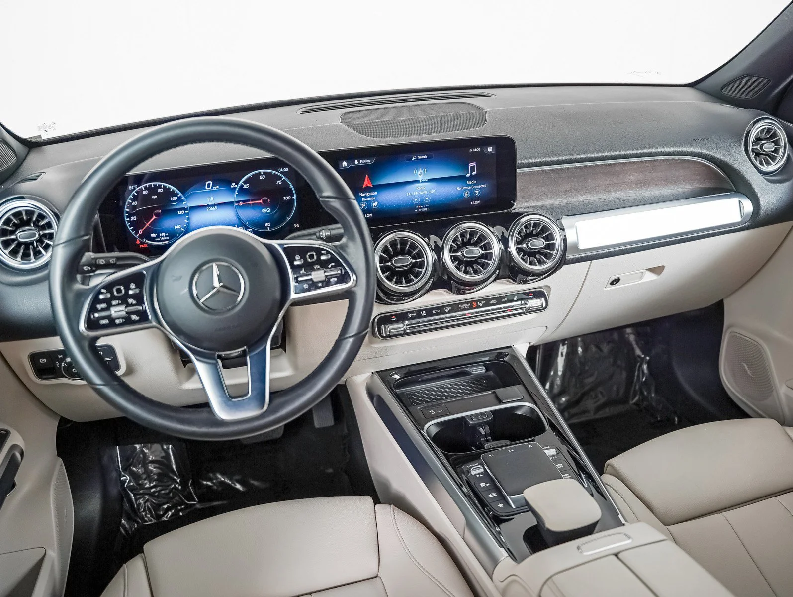 Certified Used 2023 Polar White Mercedes-Benz 300 4MATIC® image 18