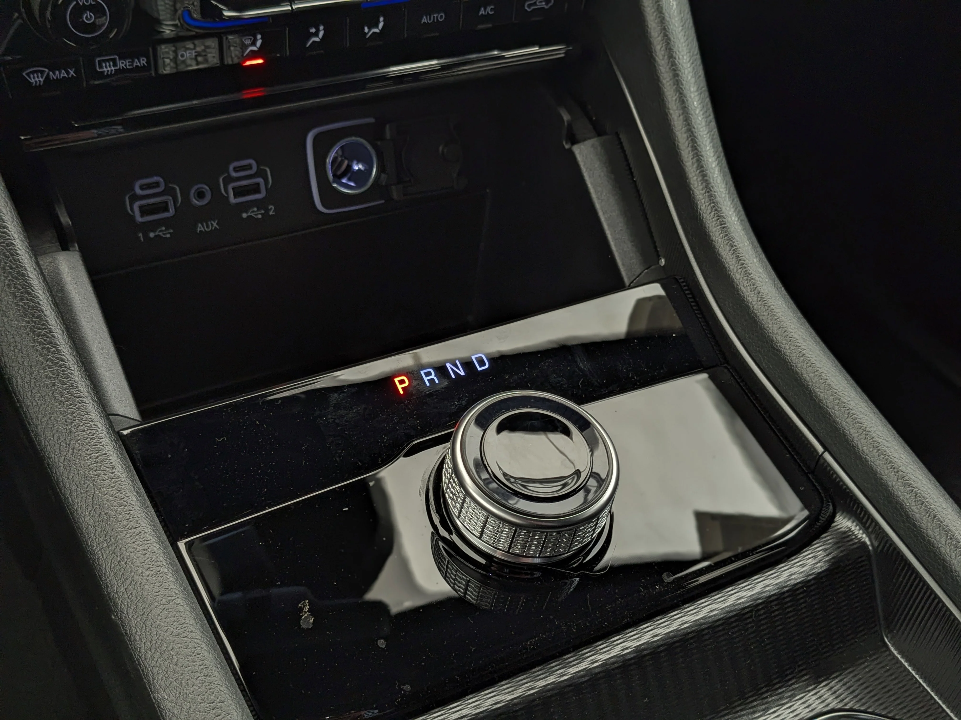 New 2026 White Jeep Laredo - - Classic Theme - 8.4-inch Touchscreen - Heated Seats & Steering Wheel - 3.6L Pentastar V6 image 20
