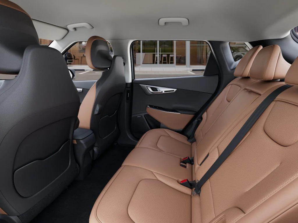 New 2026 Glacial White Pearl Kia WIND image 18