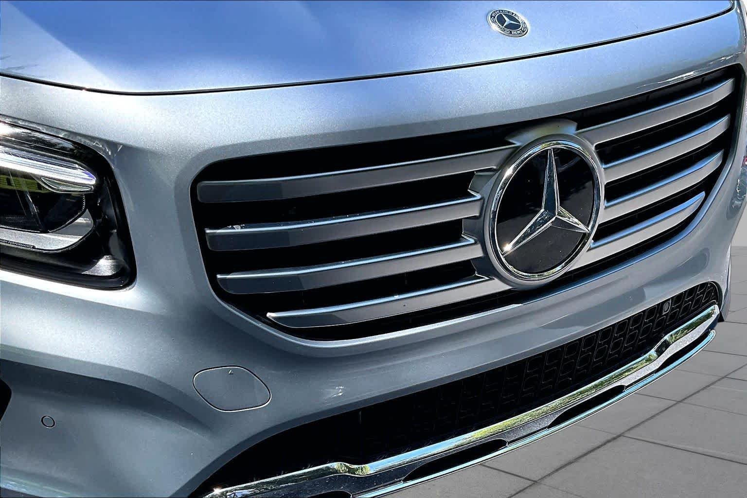 Used 2026 Cirrus Silver Metallic Mercedes-Benz GLB 250 image 30
