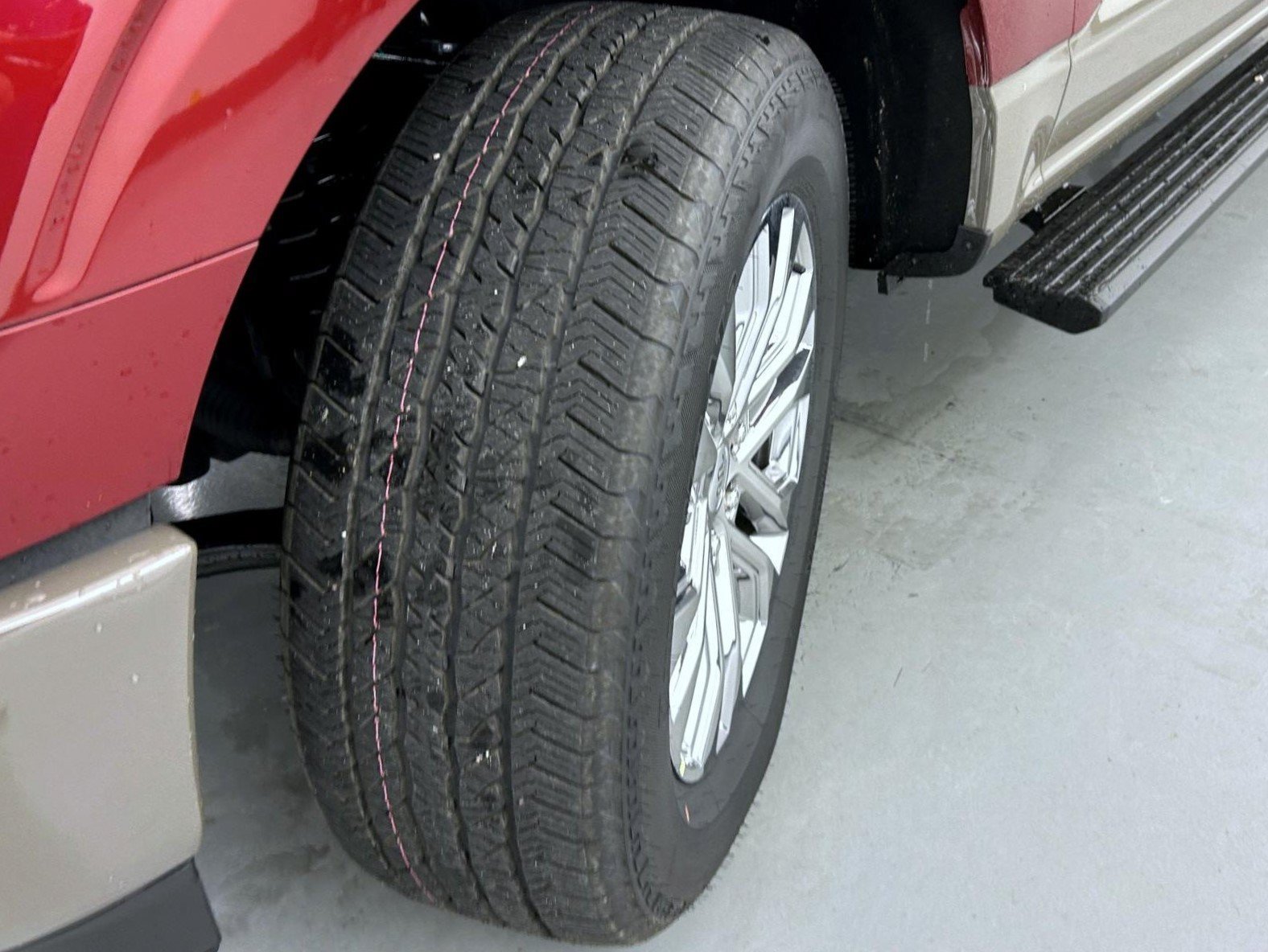 New 2026 Ruby Red Metallic Tinted Clearcoat Ford King Ranch image 25