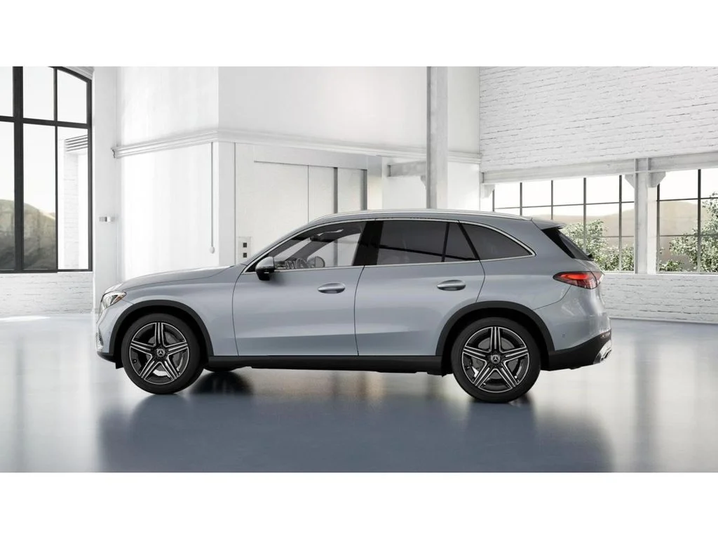 New 2027 Silver Mercedes-Benz GLC 300 image 33