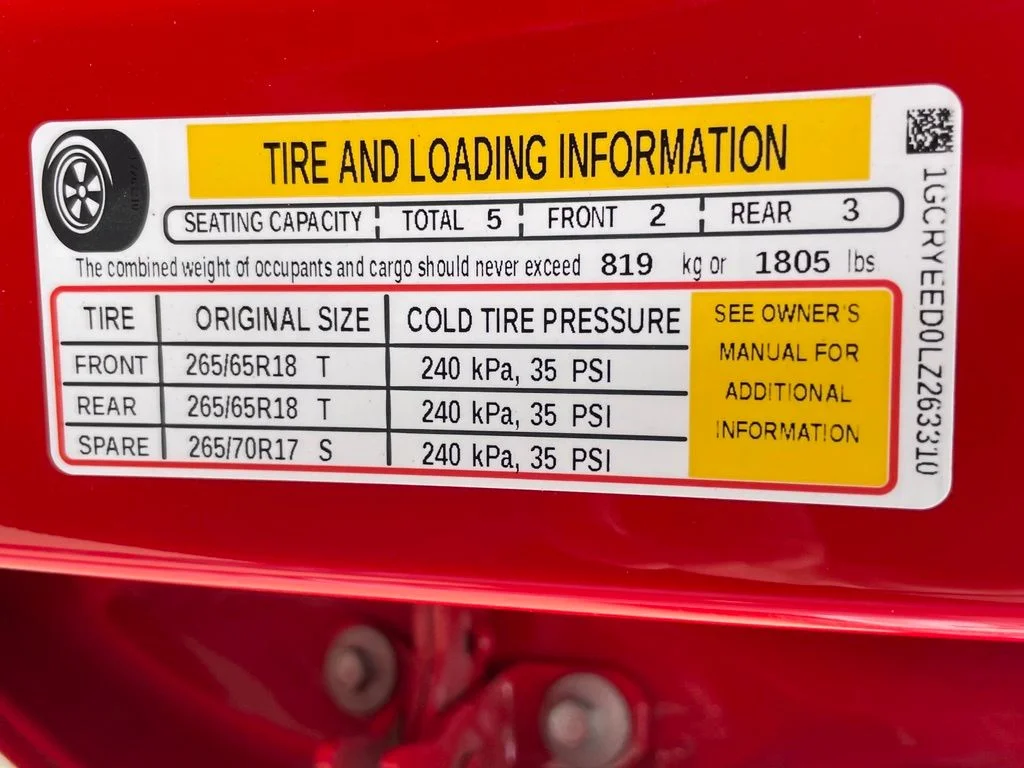 Used 2020 Red Chevrolet RST image 35