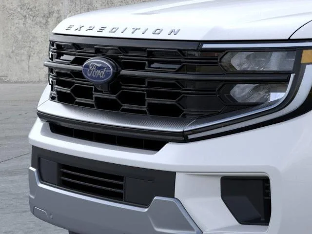 New 2026 Star White Metallic Tri-Coat Ford Platinum image 35