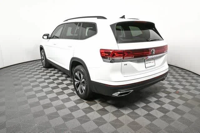 New 2026 Opal White Pearl Volkswagen 2.0T SE image 31