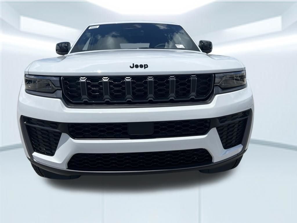 New 2026 Bright White Clearcoat Jeep Altitude image 2