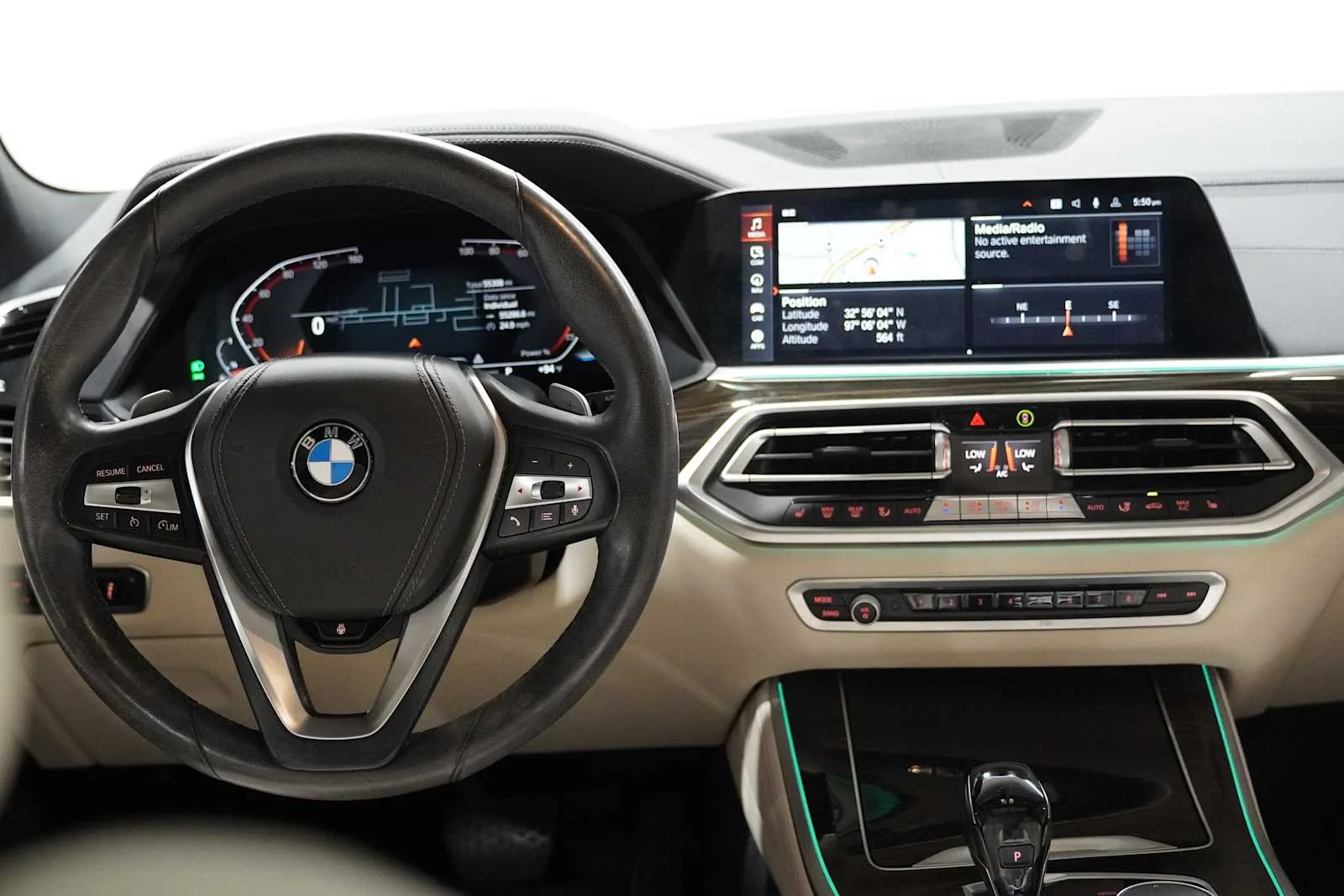 Used 2021 Alpine White BMW sDrive40i image 24