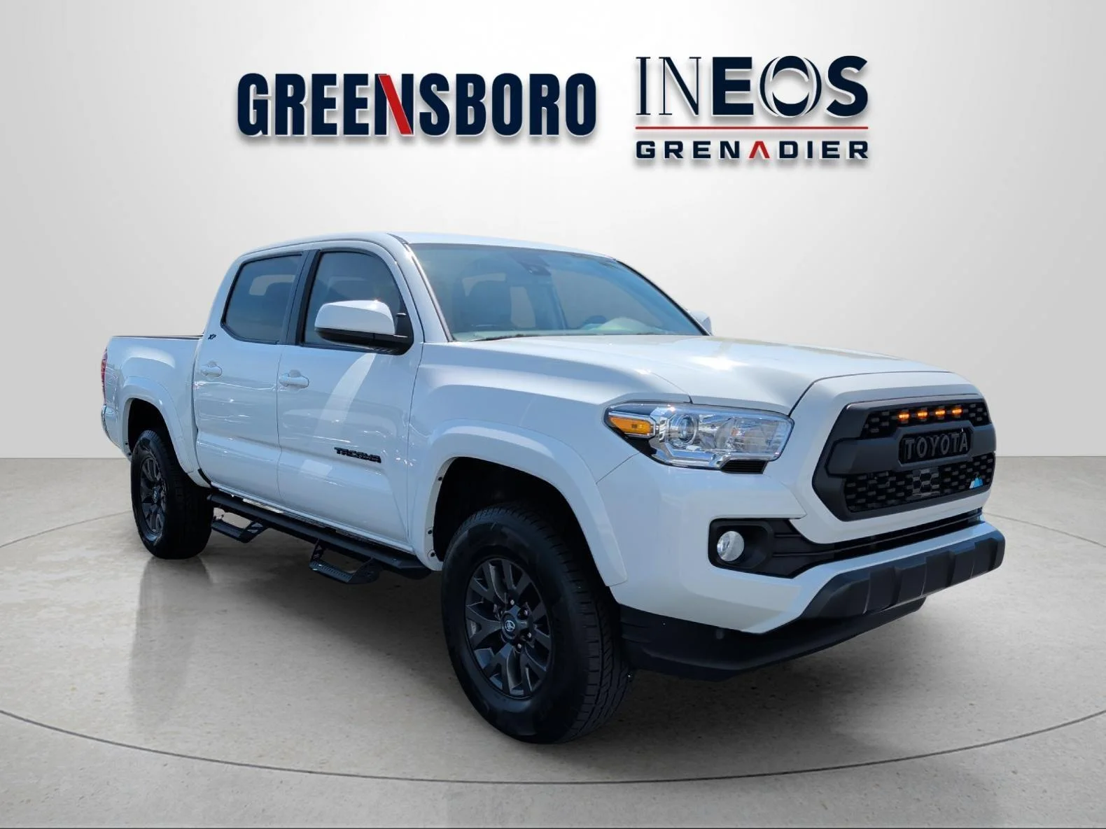 Used 2023 Ice Cap Toyota SR5 image 7