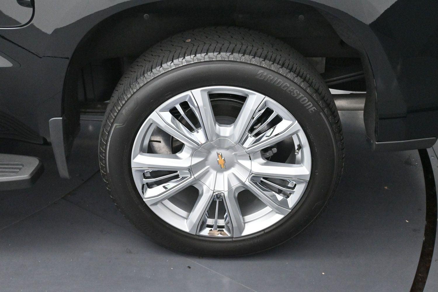 Used 2025 Black Chevrolet High Country image 31