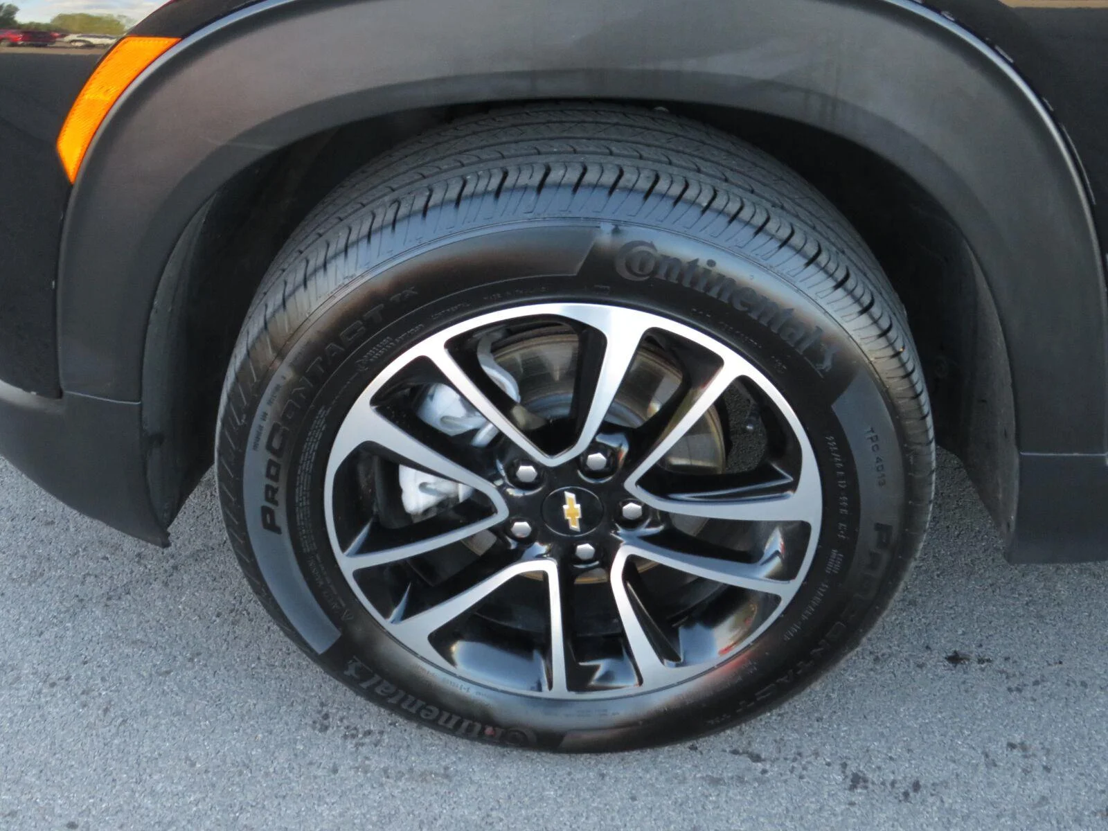 Used 2026 Mosaic Black Metallic Chevrolet LT image 18