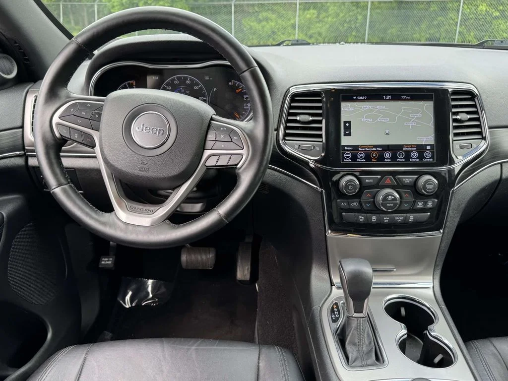 Used 2022 White Jeep Limited image 16