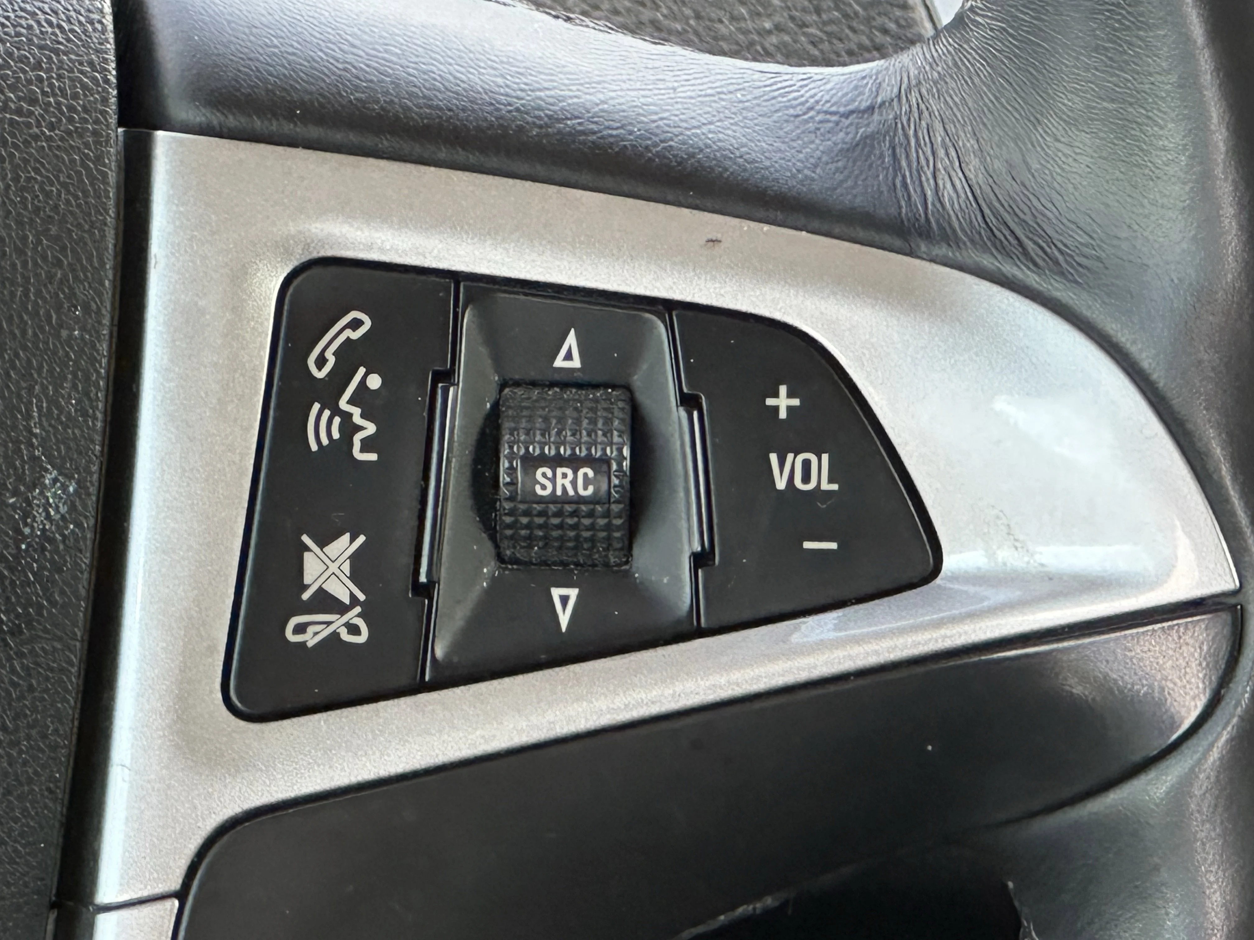 Used 2014 Red GMC SLE image 13