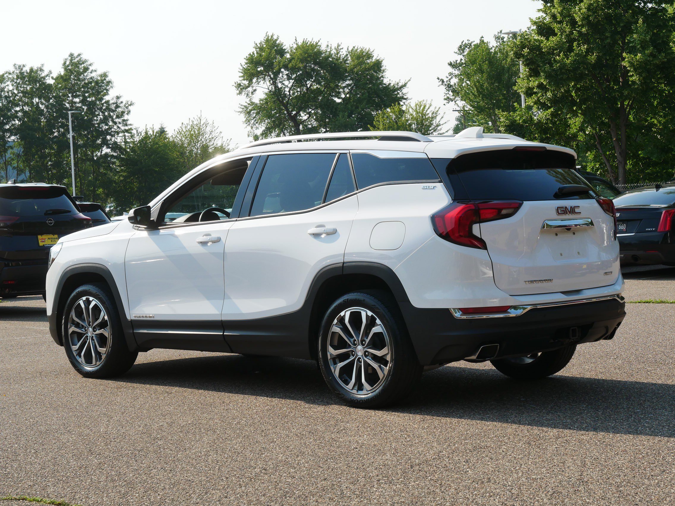 Used 2018 Summit White GMC SLT image 5