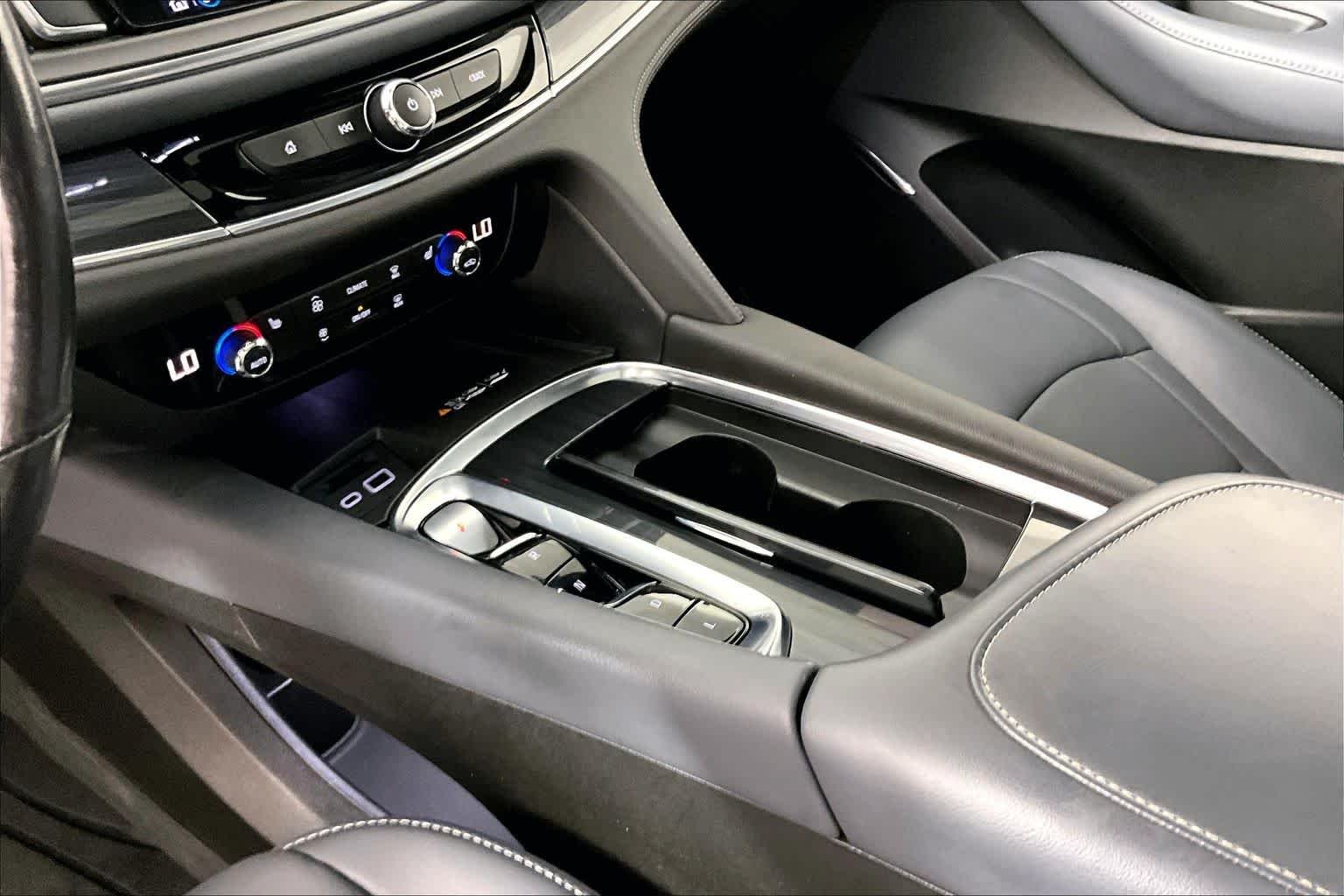 Used 2024 White Frost Tricoat Buick Essence image 16