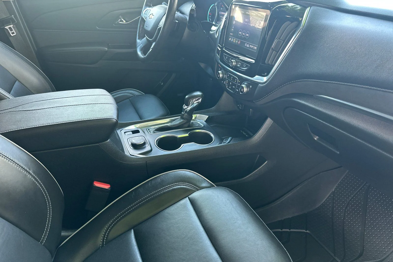 Used 2021 Beige Chevrolet High Country image 16