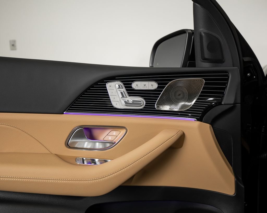 New 2026 Black Mercedes-Benz GLS 450 image 6