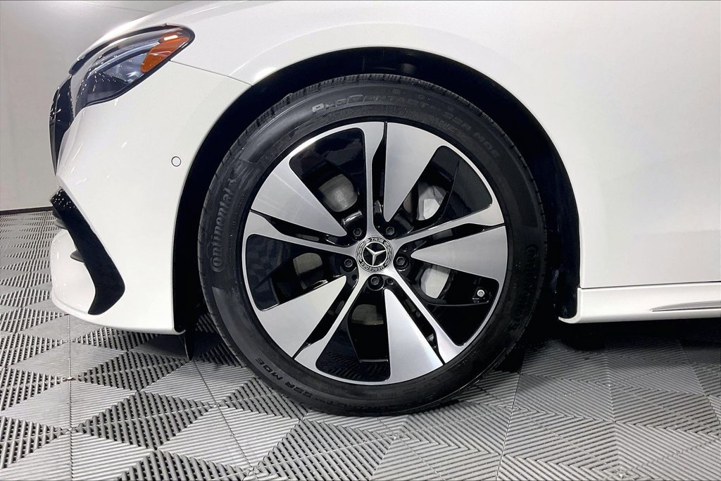 2026 Mercedes-Benz E-Class E350 - Photo 8