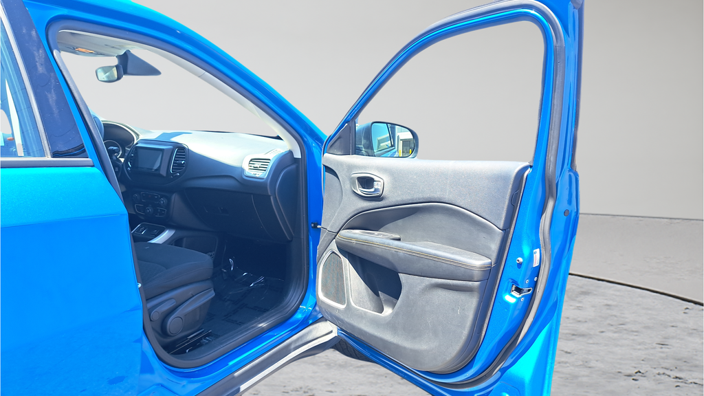 Used 2020 Blue Jeep Sport image 15