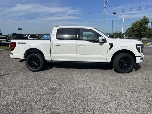 New 2026 Star White Metallic Tri-Coat Ford Platinum image 2