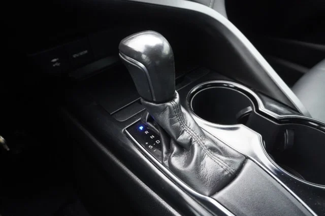 Used 2019  Toyota LE image 29