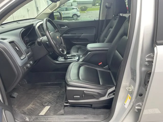 Used 2020 SILVER ICE METALLIC Chevrolet 4WD Z71 image 11
