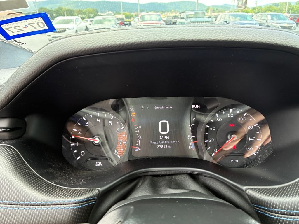 Used 2025 Blue Jeep Latitude image 10
