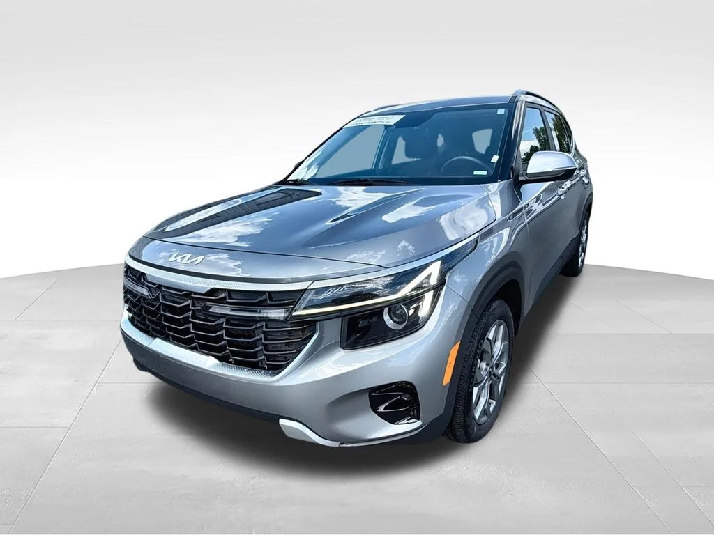 Used 2024 Gray Kia S image 5