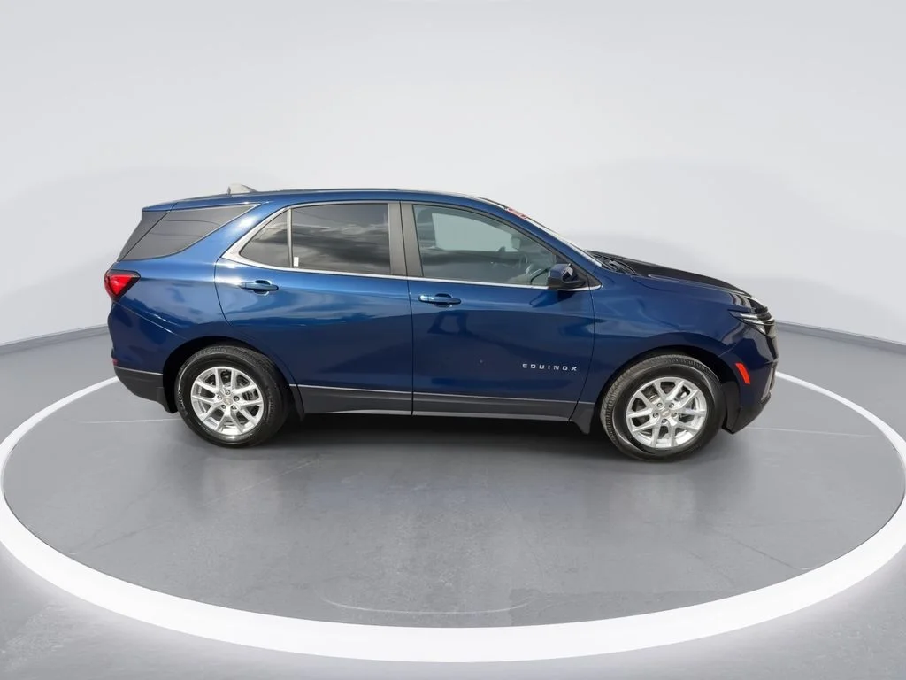 Used 2023 Blue Chevrolet LT image 9