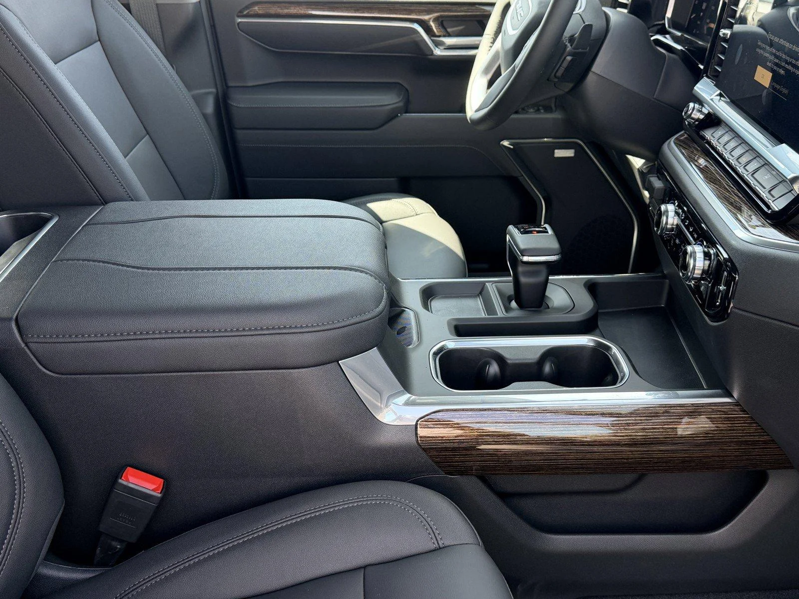 New 2026 Summit White GMC Elevation image 8