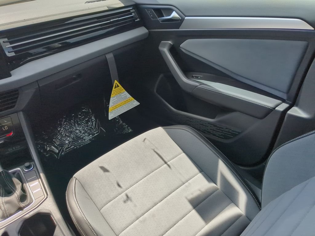 New 2026 Black Volkswagen 1.5T SE image 14